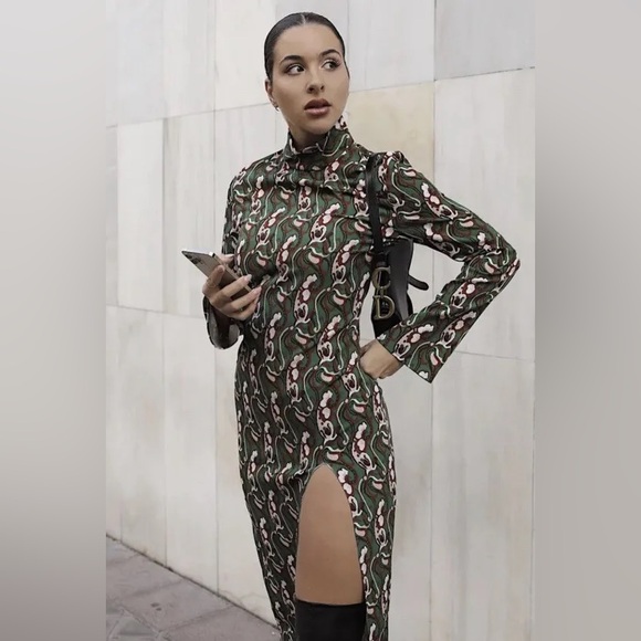 NWT ZARA Blogger’s Favorite High Neck Maxi Dress Size XS - Picture 3 of 13